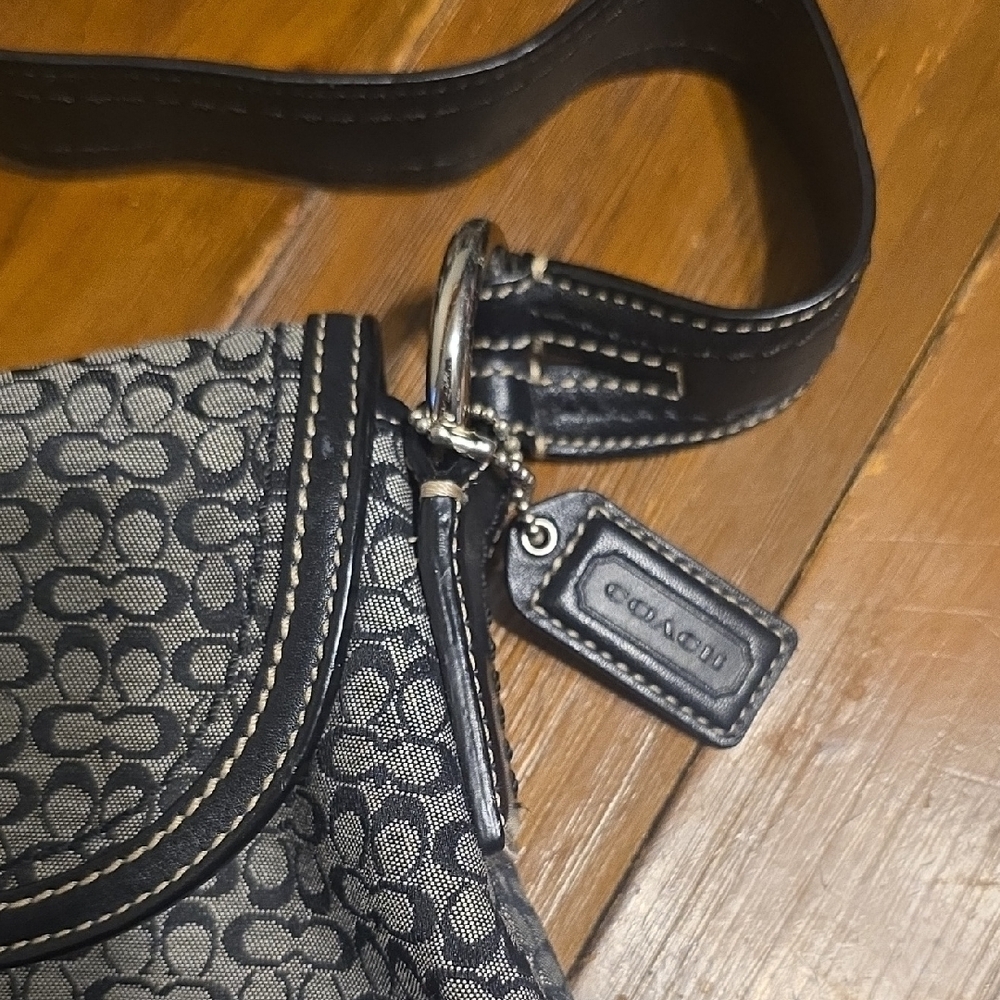 COACH Vintage Coach Soho Jacquard Canvas Shoulder Bag - Picture 4 of 17
